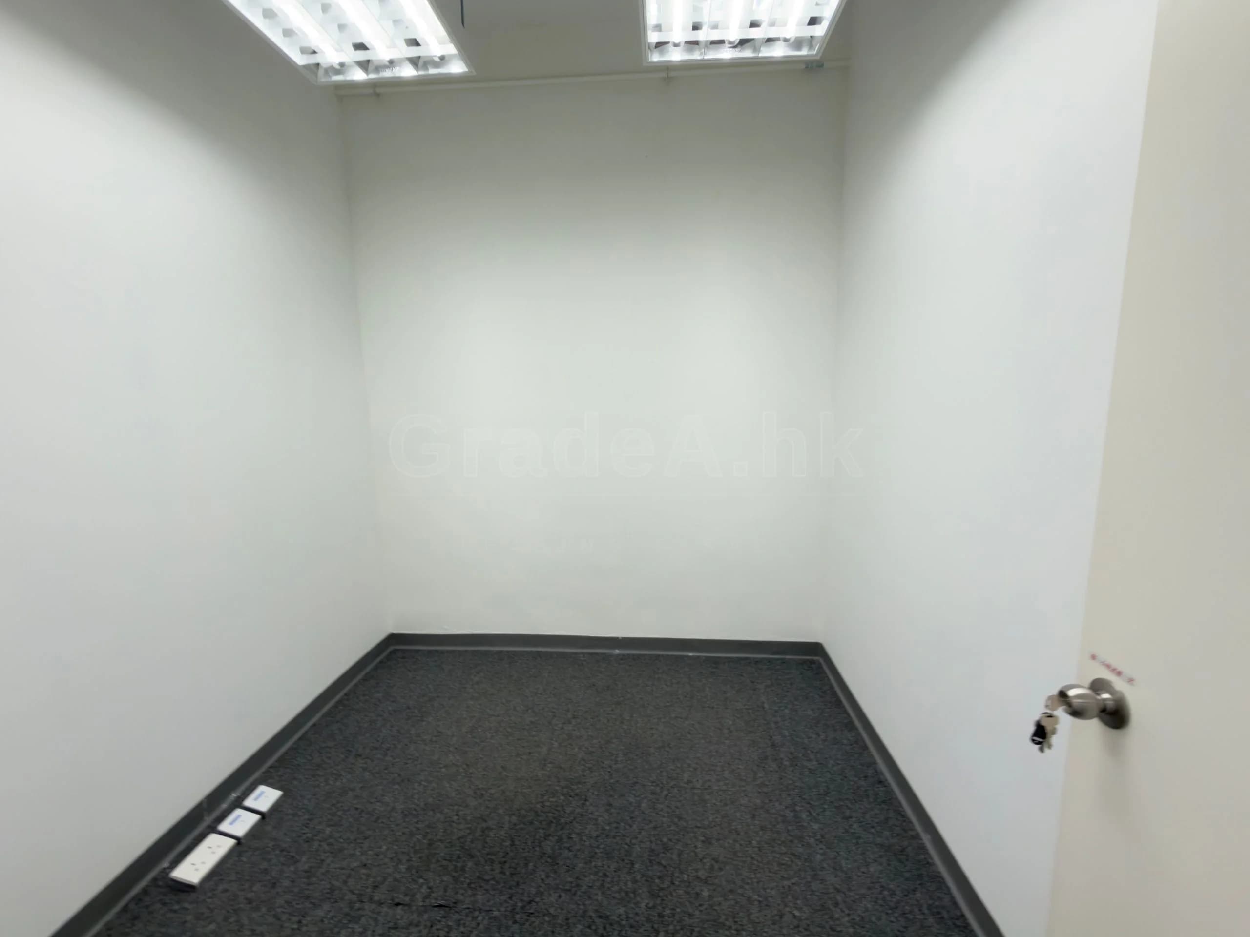 企業中心